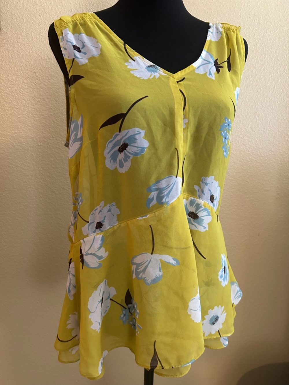 CAbi Yellow Floral V-Neck Sleeveless Peplum Camisole